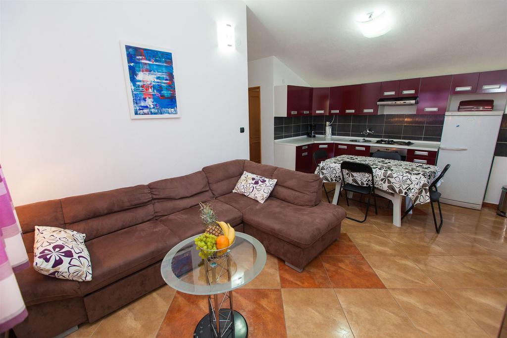 Apartments Loncar جادرانوفو الغرفة الصورة